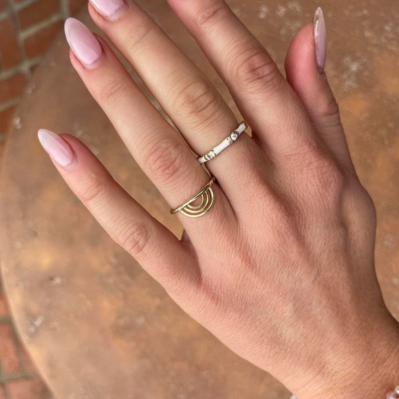 Pura Vida Jewelry - Pura vida Gold and white ring set sz 6 & adjustable / slight tarnishing